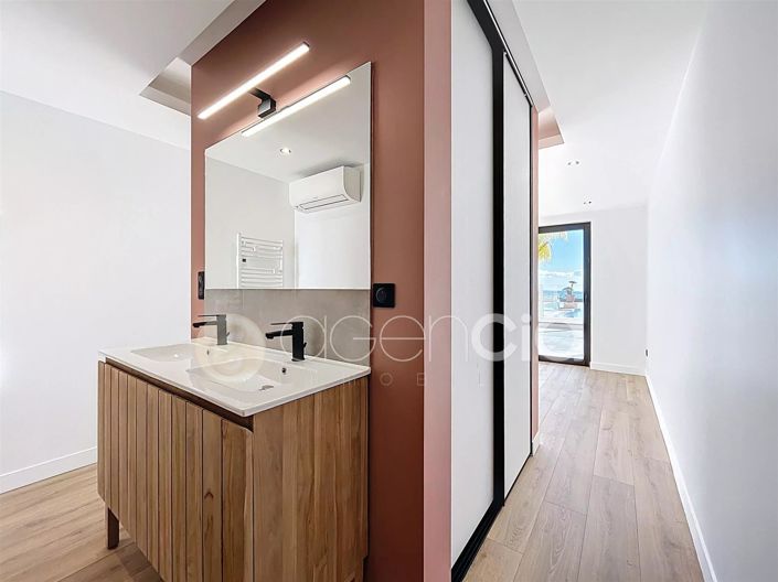 Image No.14-3 Bed Apartment for sale