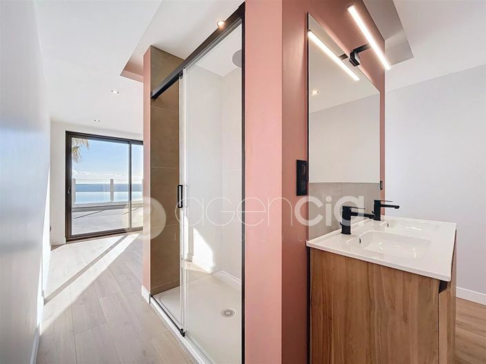 Image No.15-3 Bed Apartment for sale