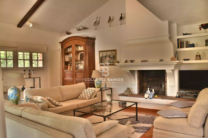 Image No.3-5 Bed House for sale