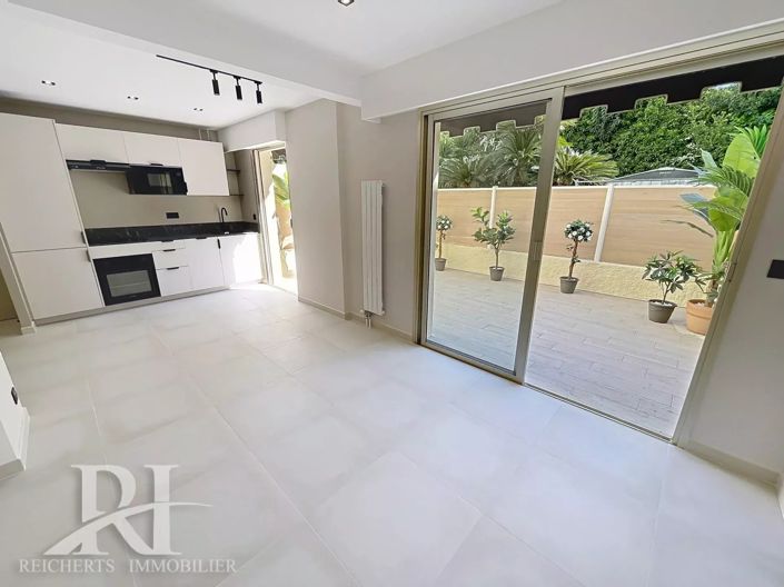 Image No.2-Appartement de 1 chambre à vendre à Cannes