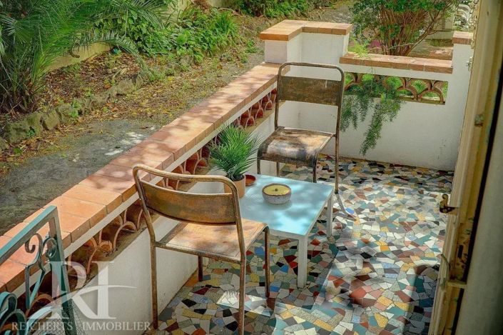 Image No.10-1 Bed Apartment for sale