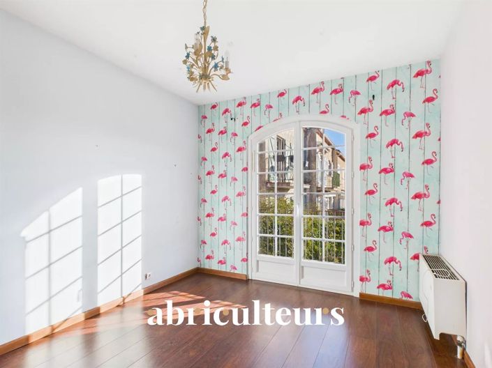 Image No.10-3 Bed House for sale