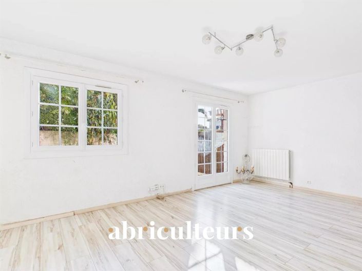 Image No.5-3 Bed House for sale