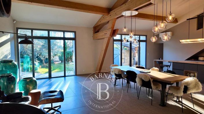 Image No.12-8 Bed House for sale