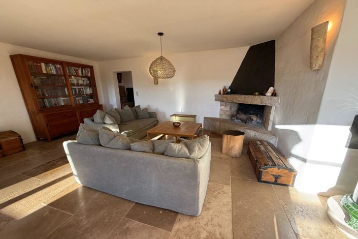 Image No.10-4 Bed House for sale