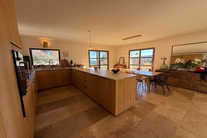 Image No.5-4 Bed House for sale