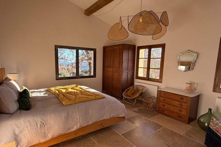 Image No.7-4 Bed House for sale