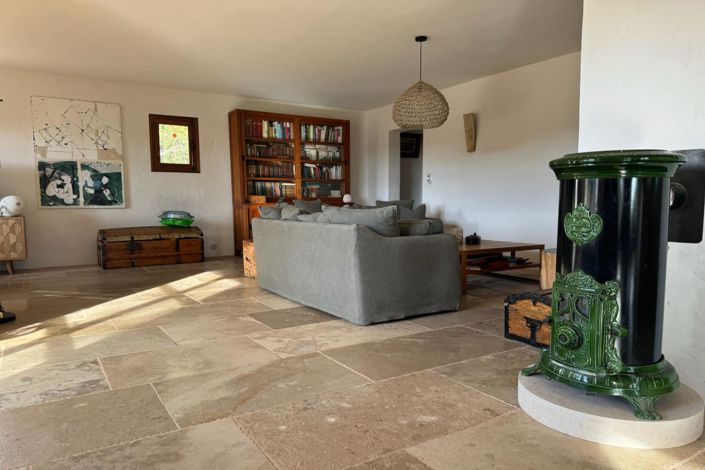 Image No.9-4 Bed House for sale