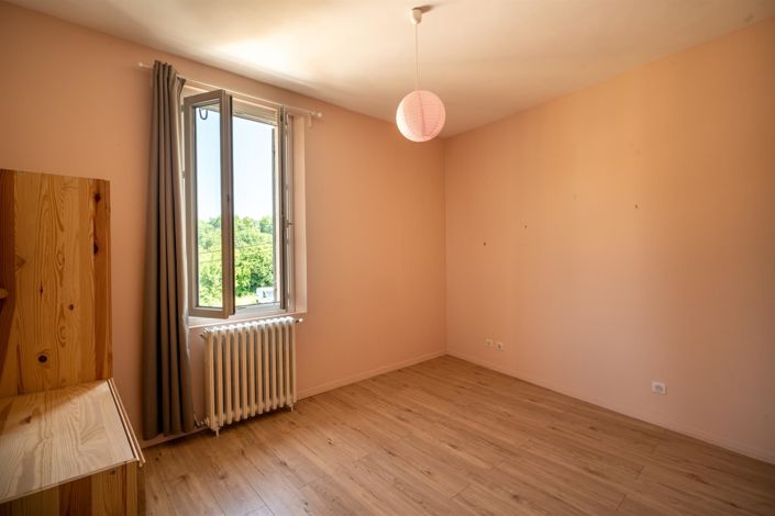 Image No.12-4 Bed House for sale