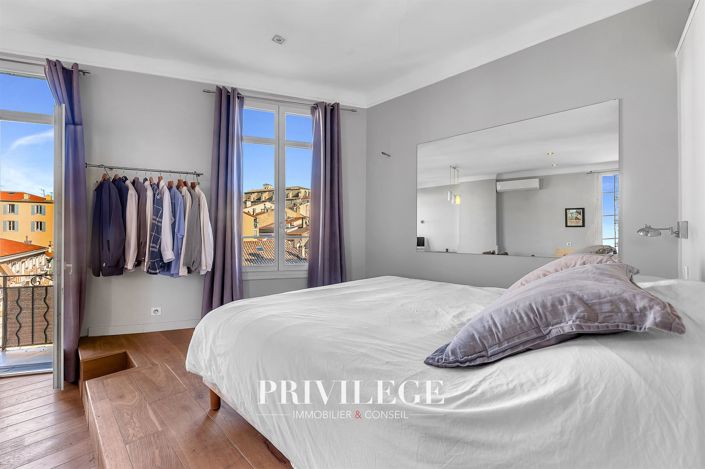 Image No.10-1 Bed Apartment for sale