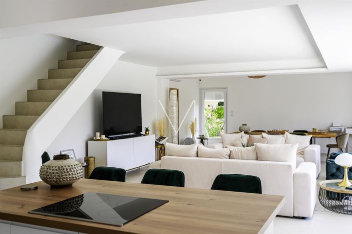 Image No.2-3 Bed House for sale