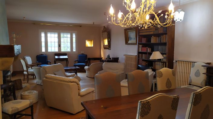 Image No.6-5 Bed House for sale