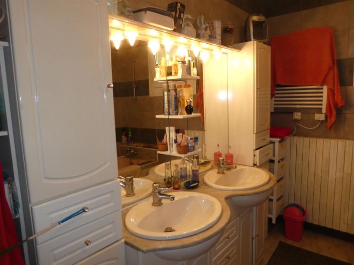 Image No.21-5 Bed House for sale