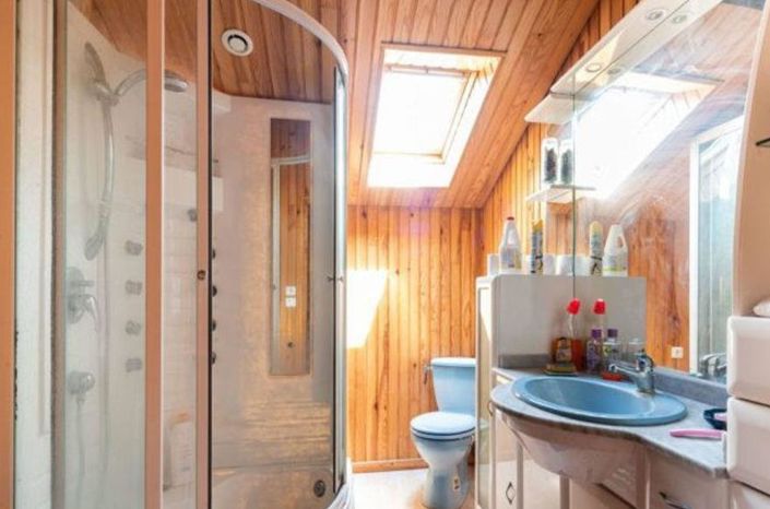 Image No.24-5 Bed House for sale