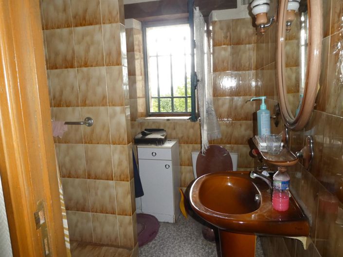 Image No.24-6 Bed House for sale