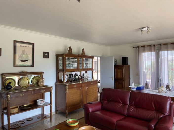 Image No.5-3 Bed House for sale