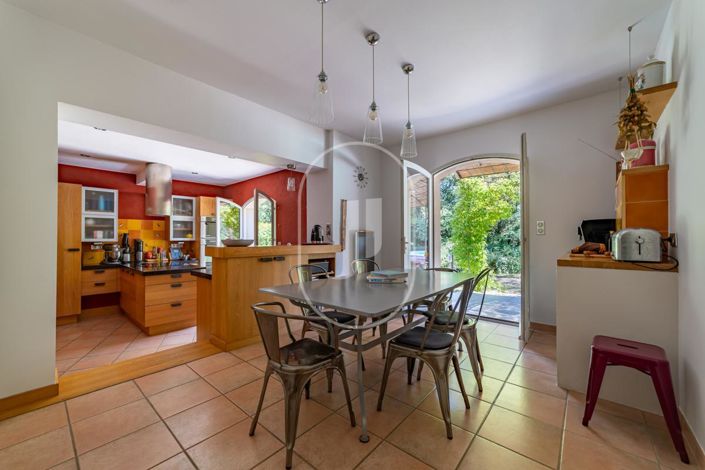 Image No.7-4 Bed House for sale