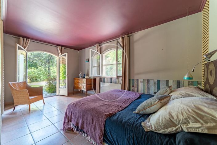 Image No.9-4 Bed House for sale
