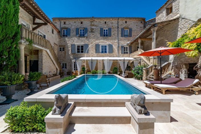 Image No.3-6 Bed House for sale