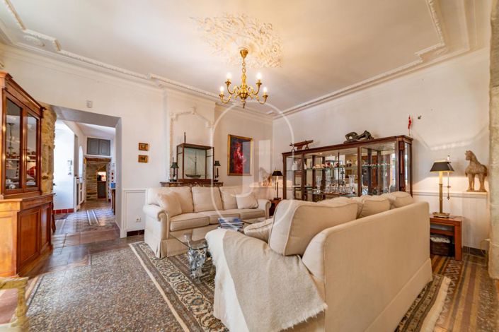 Image No.4-6 Bed House for sale