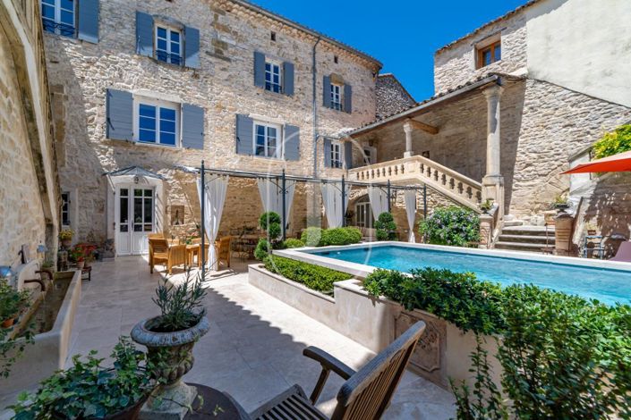 Image No.9-6 Bed House for sale