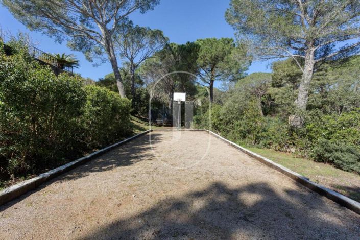 Image No.14-8 Bed House for sale