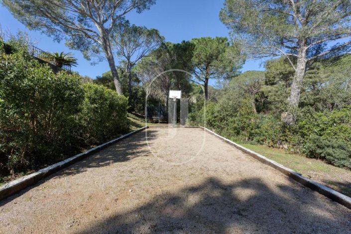 Image No.14-8 Bed House for sale