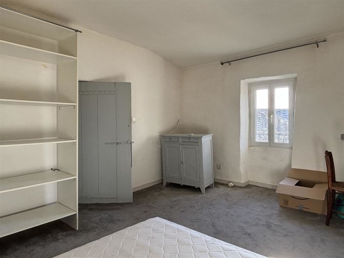 Image No.8-3 Bed House for sale