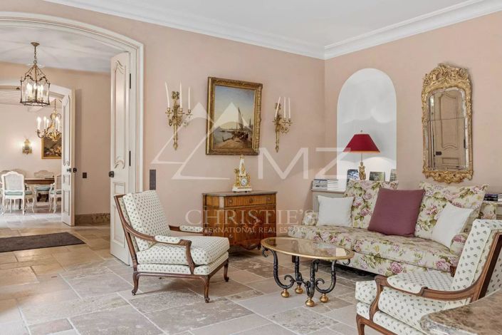 Image No.6-7 Bed House for sale