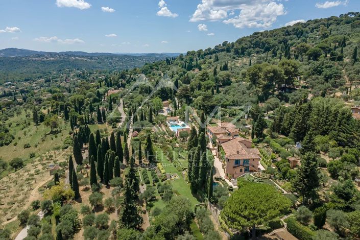 Image No.9-7 Bed House for sale