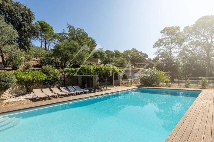 Image No.9-5 Bed House for sale