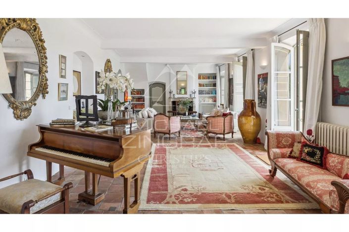 Image No.5-11 Bed House for sale