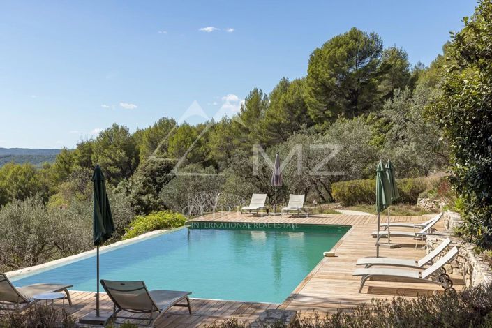 Image No.9-5 Bed House for sale