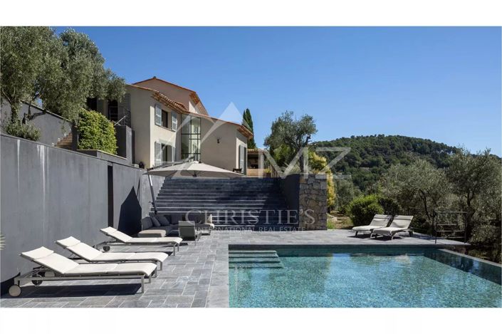 Image No.2-6 Bed House for sale