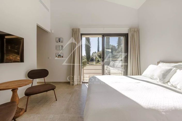 Image No.10-5 Bed House for sale