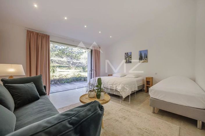 Image No.11-5 Bed House for sale