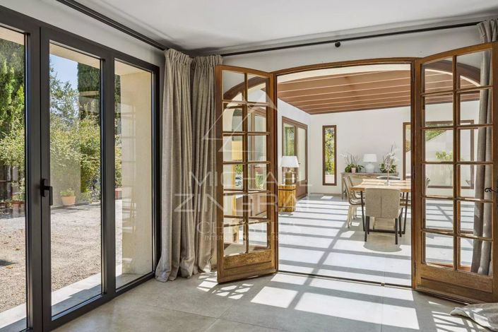 Image No.5-5 Bed House for sale