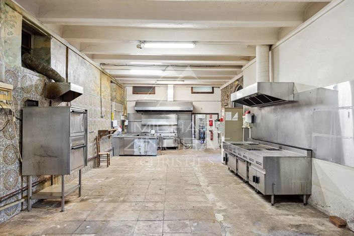 Image No.8-3 Bed House for sale