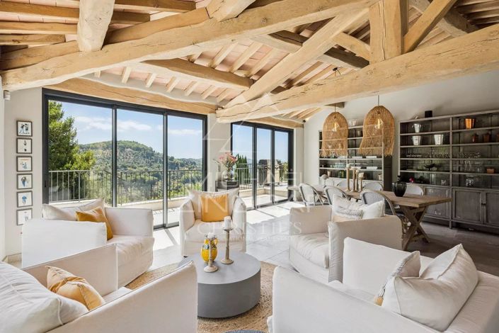 Image No.7-5 Bed House for sale