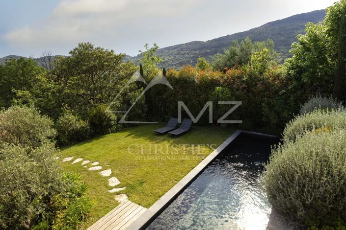 Image No.2-5 Bed House for sale