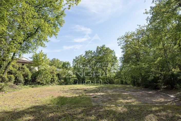 Image No.10-5 Bed House for sale