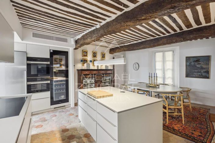 Image No.4-6 Bed House for sale