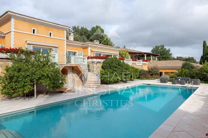 Image No.3-10 Bed House for sale