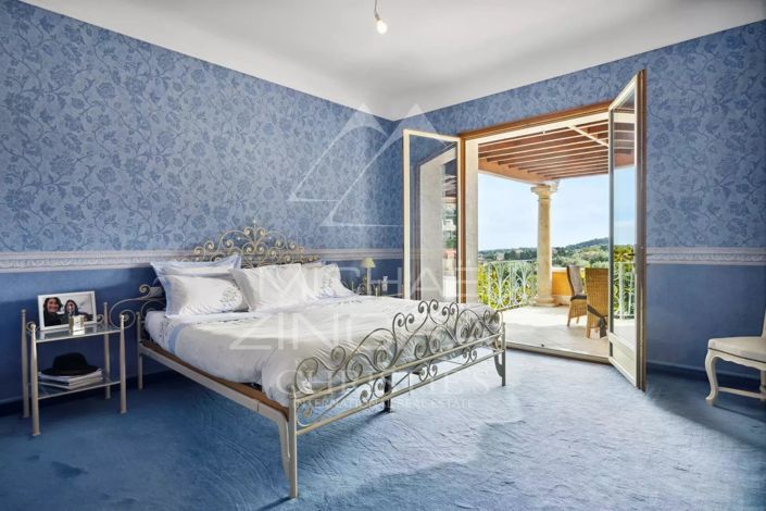 Image No.7-10 Bed House for sale