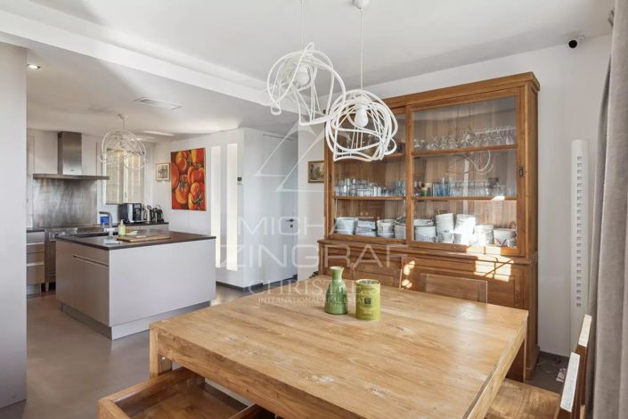 Image No.2-4 Bed House for sale