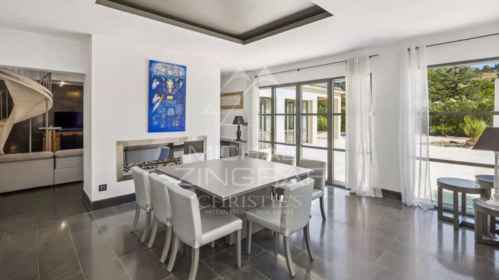 Image No.4-6 Bed House for sale