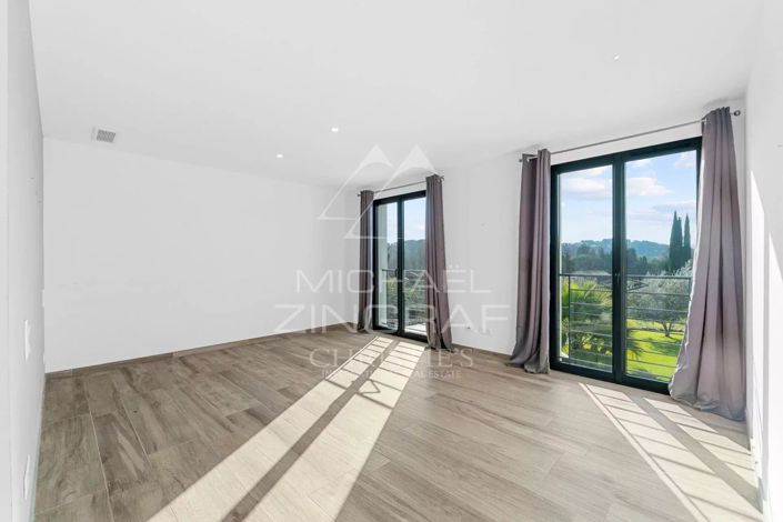 Image No.12-4 Bed House for sale