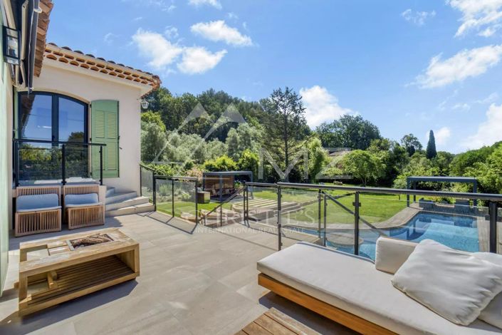 Image No.10-5 Bed House for sale