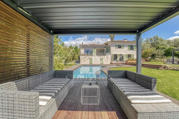 Image No.2-5 Bed House for sale