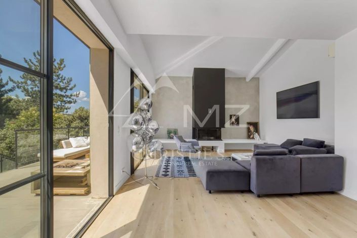 Image No.4-5 Bed House for sale